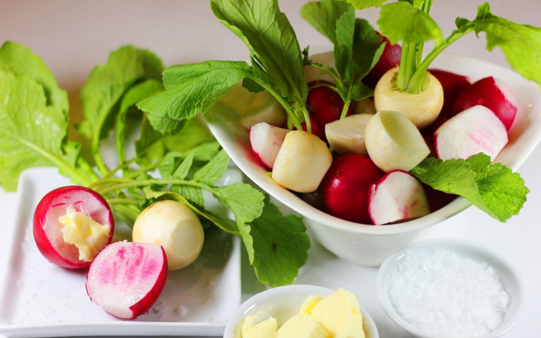 Fresh Red and White Radishes, the European Way…
