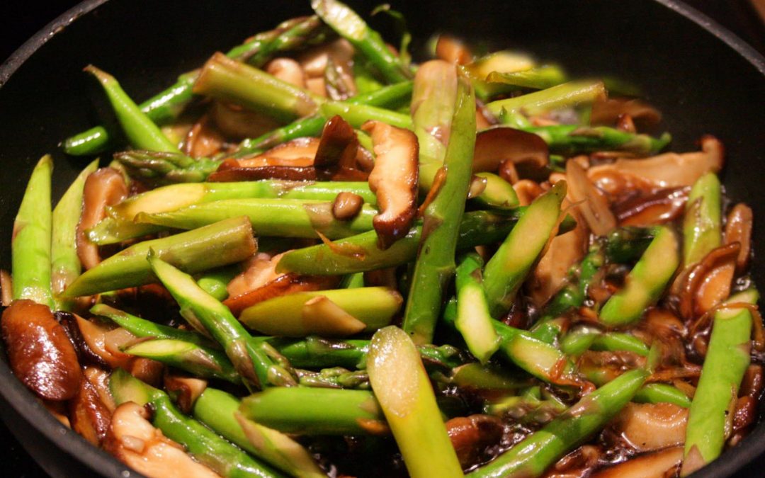 Stir Fried Asparagus with Shitake Mushrooms
