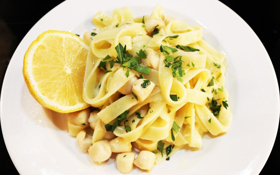 Garlic Butter Seared Bay Scallops with Linguine